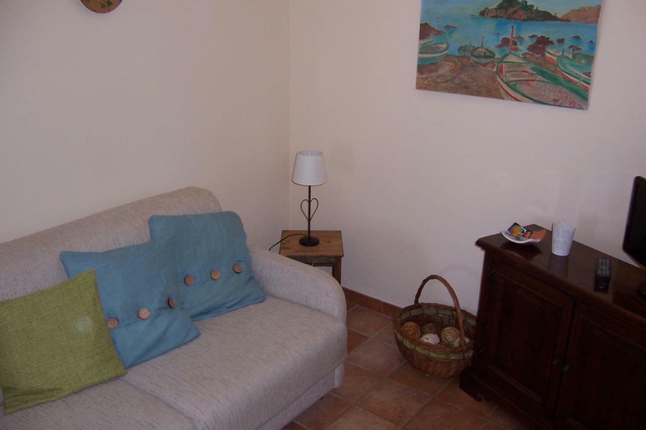 Mechome Apt Taormina Luaran gambar